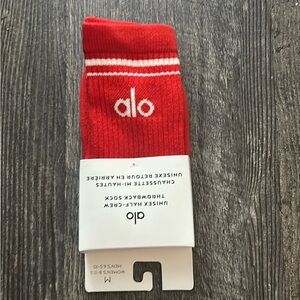 ALO Yoga unisex Half-Crew Throwback Socks Red Medium